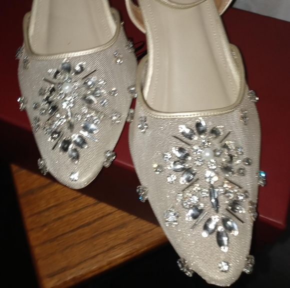Stunning Rhinestone & Mesh Evening Shoes NWT - Picture 4 of 6